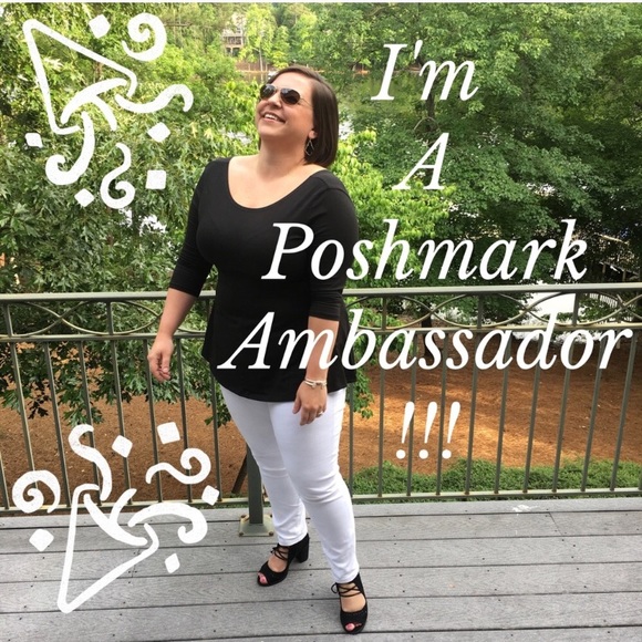 Meet your Posher, Christie! - Picture 2 of 7